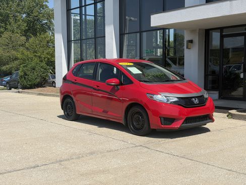 Used 2017 Honda Fit LX image 2