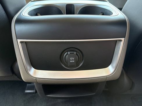 Used 2026 Kia Carnival FWD image 39