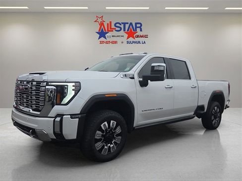 Used 2025 GMC Sierra 2500 Denali w/ Technology Package image 3