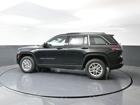 New 2025 Jeep Grand Cherokee Laredo X w/ Luxury Tech Group I image 11