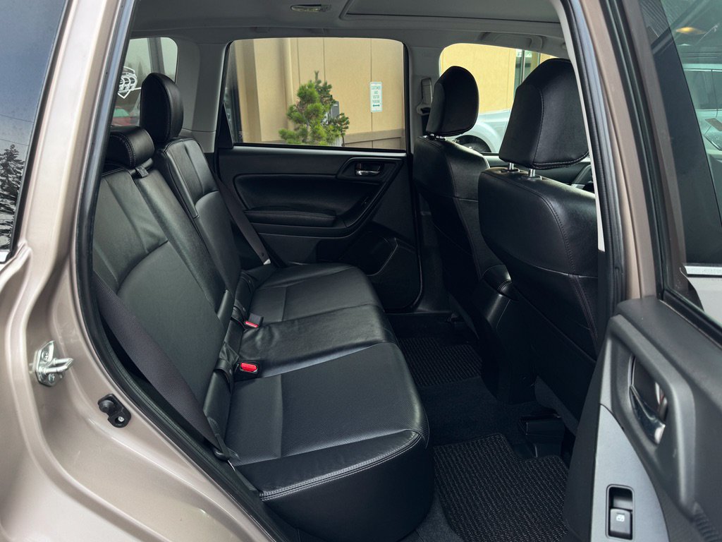 Used 2014 Subaru Forester 2.5i Limited AWD/4WD image 18