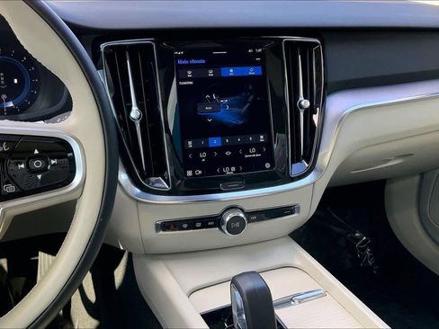 Used 2024 Volvo S60 B5 Core image 6