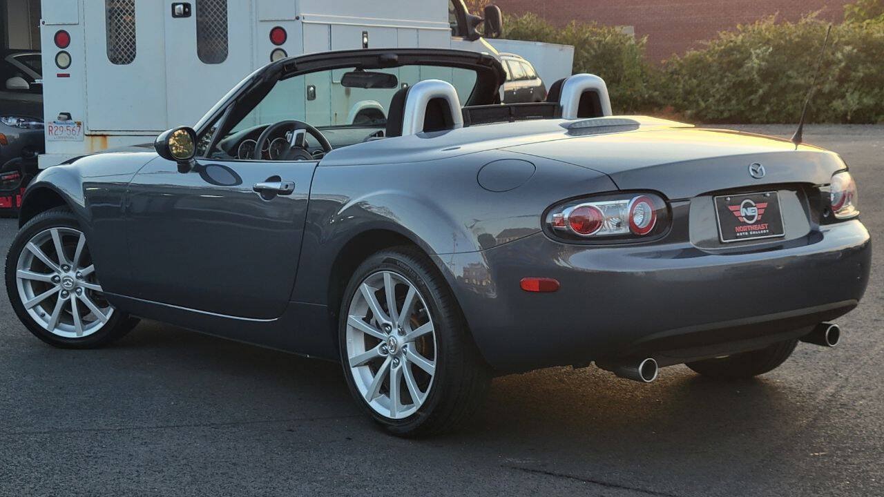 Used 2008 MAZDA MX-5 Miata Touring RWD image 15