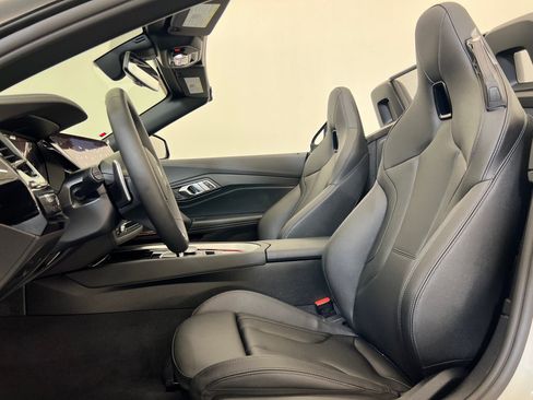 New 2026 BMW Z4 sDrive30i w/ Convenience Package RWD image 5
