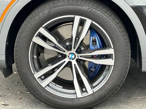 Certified 2025 BMW X7 xDrive40i w/ M Sport Package image 37