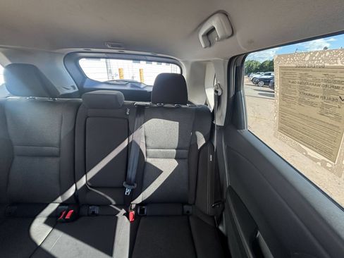 Used 2025 Nissan Rogue SV AWD/4WD image 38