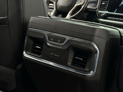 Used 2022 Chevrolet Silverado 1500 High Country w/ High Country Premium Package image 18