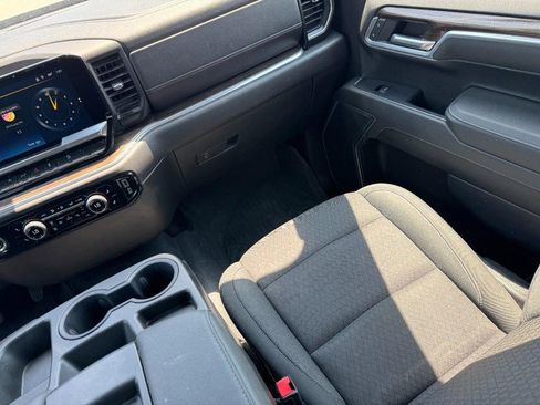 Used 2022 Chevrolet Silverado 1500 LT AWD/4WD image 15