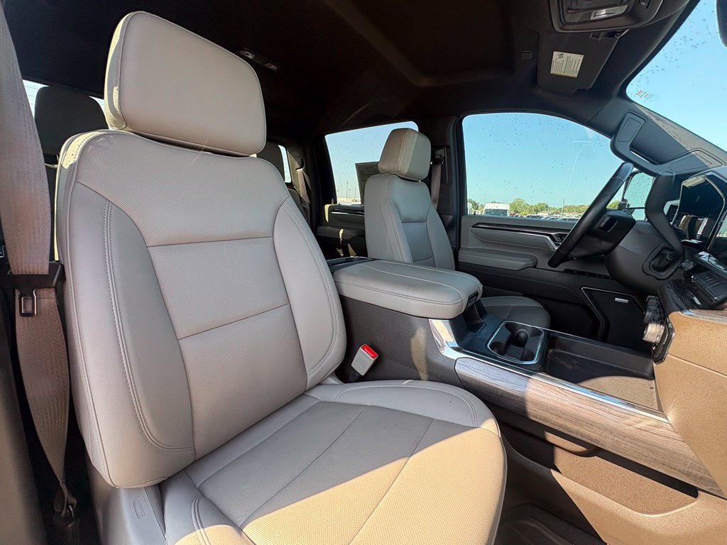 Used 2024 Chevrolet Silverado 2500 LTZ w/ LTZ Premium Package AWD/4WD image 29