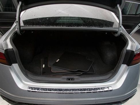 Used 2020 Nissan Altima 2.5 SR w/ Premium Package image 19