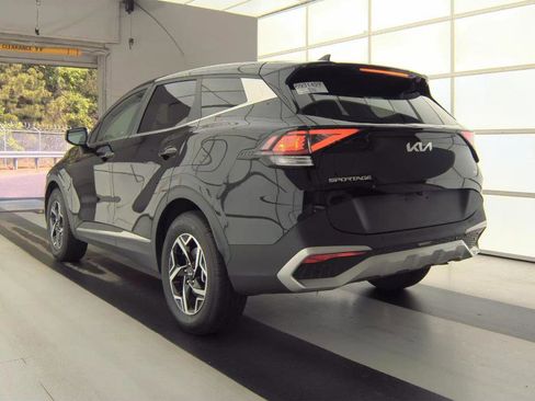 Used 2025 Kia Sportage LX AWD/4WD image 4