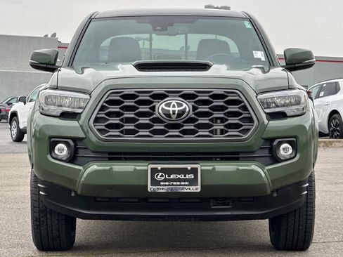 Used 2022 Toyota Tacoma TRD Sport image 10