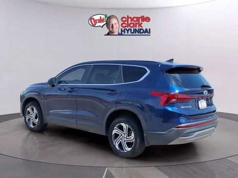 Used 2022 Hyundai Santa Fe SE image 3