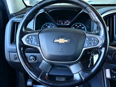 Used 2019 Chevrolet Colorado Z71 AWD/4WD image 19
