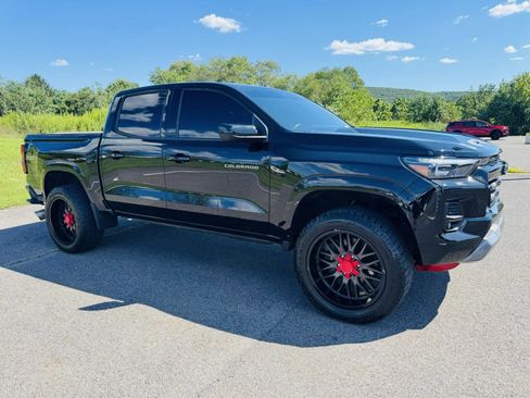 Used 2023 Chevrolet Colorado Z71 image 9