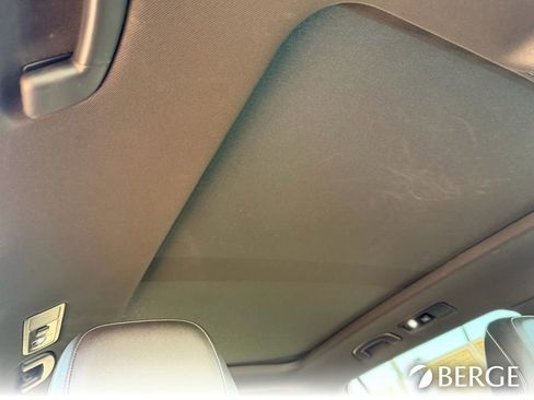 Used 2023 Volkswagen Tiguan SE R-Line image 12