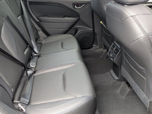 Used 2025 Subaru Forester Limited AWD/4WD image 34