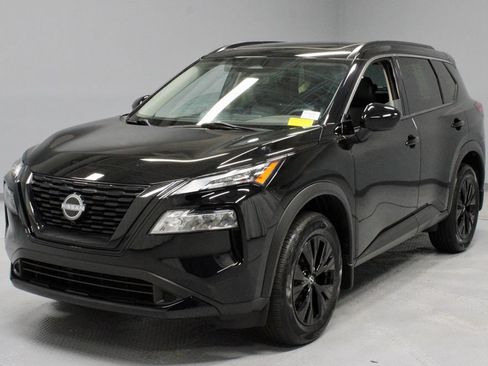 Certified 2023 Nissan Rogue SV w/ SV Premium B Package AWD/4WD image 6