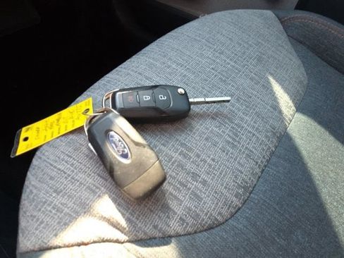 Used 2024 Ford Maverick XLT FWD image 13