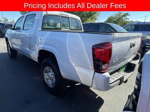 Used 2018 Toyota Tacoma SR AWD/4WD image 5