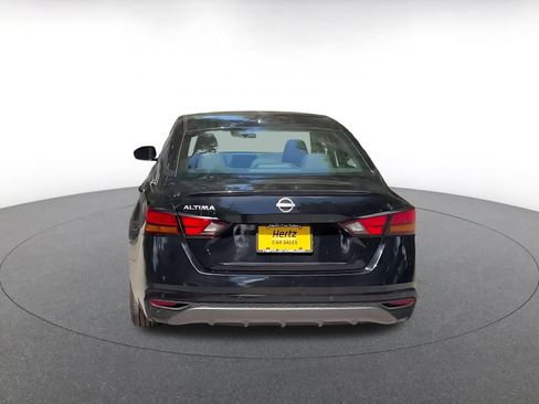 Used 2026 Nissan Altima 2.5 SV FWD image 12