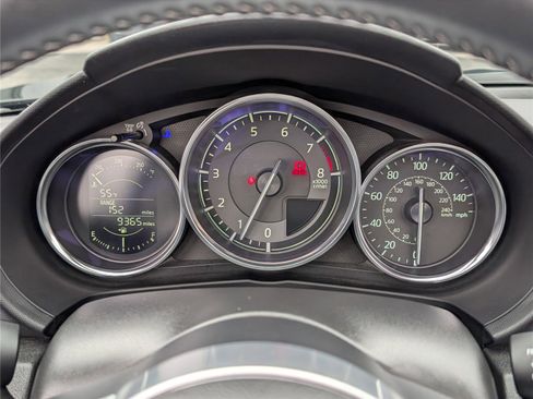 Used 2021 MAZDA MX-5 Miata Club image 27