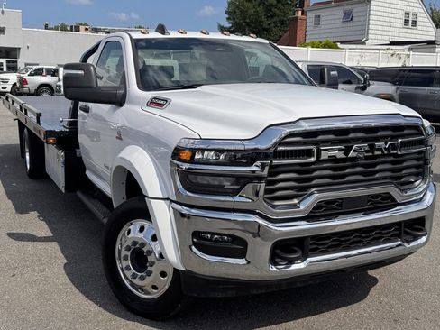 Used 2025 RAM 5500 2WD Regular Cab image 2