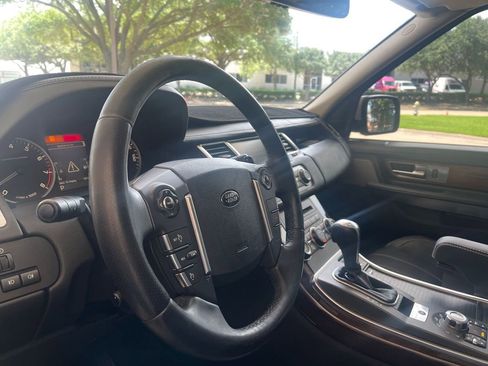 Used 2011 Land Rover Range Rover Sport Supercharged AWD/4WD image 24
