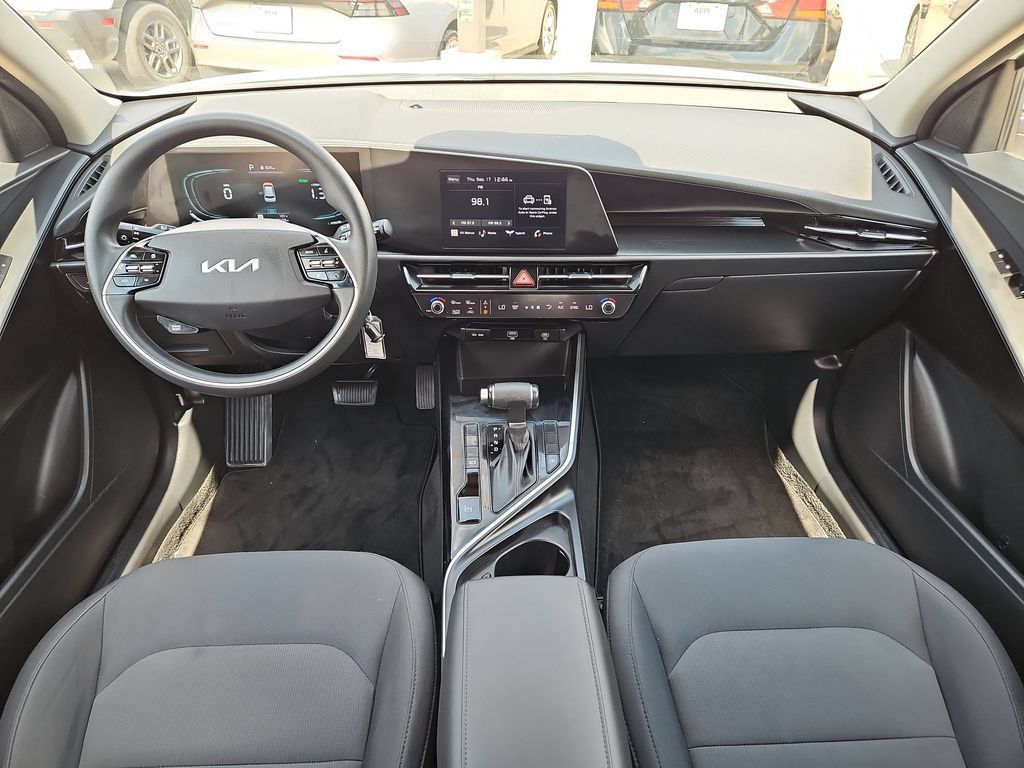Used 2025 Kia Niro LX FWD image 26