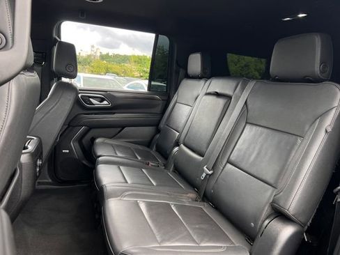 Used 2022 Chevrolet Suburban LT w/ Luxury Package AWD/4WD image 21