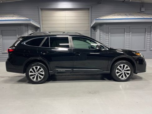 Used 2020 Subaru Outback Premium w/ Popular Package #1 AWD/4WD image 8