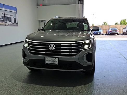 New 2026 Volkswagen Atlas SE FWD image 4