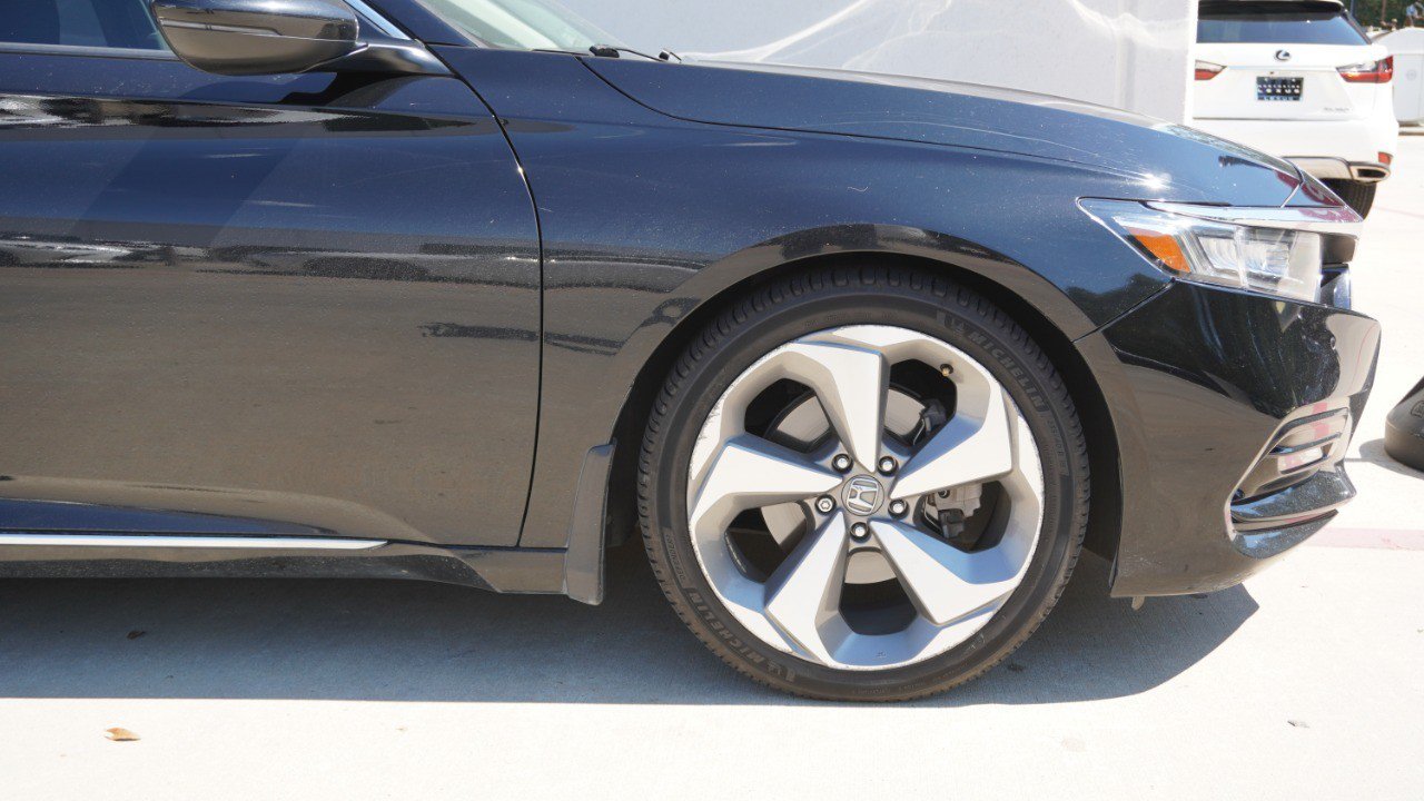 Used 2019 Honda Accord Touring image 8