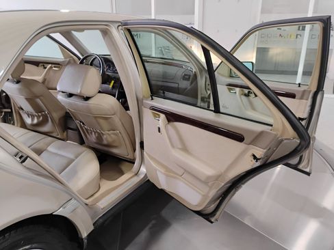 Used 1996 Mercedes-Benz C 280 Sedan image 51