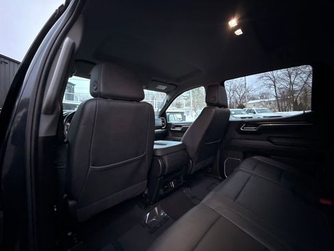 Used 2025 GMC Sierra 1500 SLT image 15