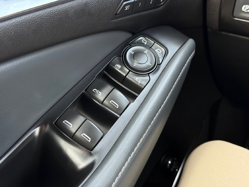 Used 2022 Buick Enclave Premium FWD image 7