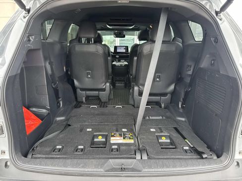Used 2023 Toyota Sienna XLE Woodland Edition AWD/4WD image 9