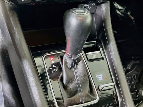 Used 2022 Jeep Compass Latitude AWD/4WD image 16