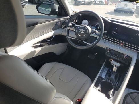 Used 2022 Hyundai Elantra Limited w/ Cargo Package image 21