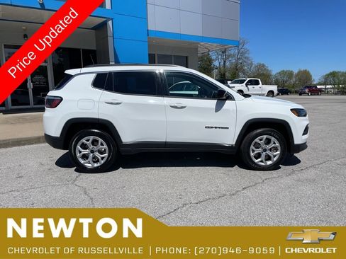 Used 2025 Jeep Compass Latitude AWD/4WD image 49