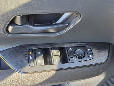 Certified 2025 Nissan Kicks S AWD/4WD image 8