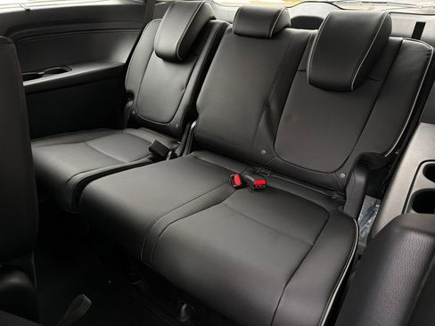 New 2026 Honda Odyssey Touring image 17