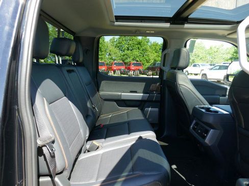 New 2026 Ford F250 Lariat w/ Black Appearance Package AWD/4WD image 12