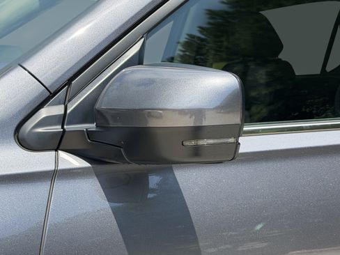 Used 2025 Honda Pilot Touring image 31