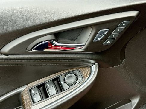 Used 2016 Chevrolet Malibu Premier w/ Driver Confidence Package II image 19