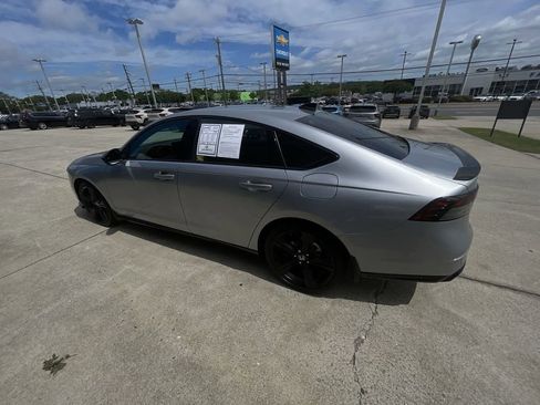 Used 2025 Honda Accord Sport image 6