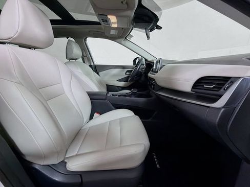 Certified 2023 Nissan Rogue SV w/ SV Premium B Package AWD/4WD image 34