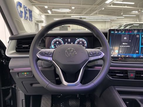 New 2026 Volkswagen Tiguan SE image 15