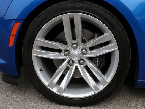 Used 2017 Chevrolet Camaro SS image 10