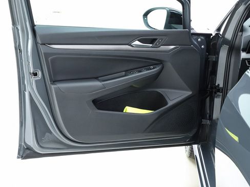 New 2026 Volkswagen Golf 2.0T Hatchback image 18